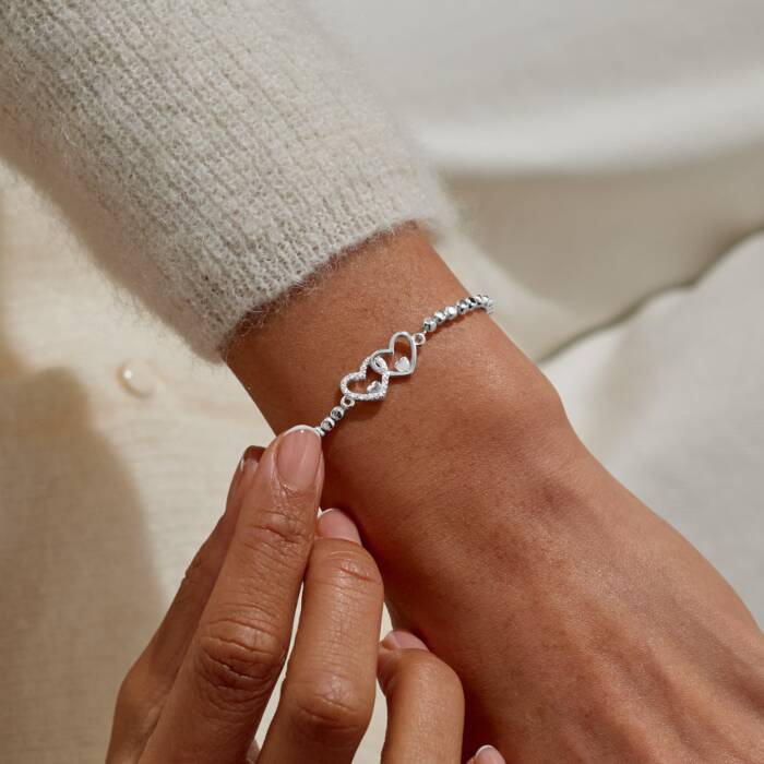 Joma Jewellery Forever Yours Happy Birthday Amazing Auntie Bracelet