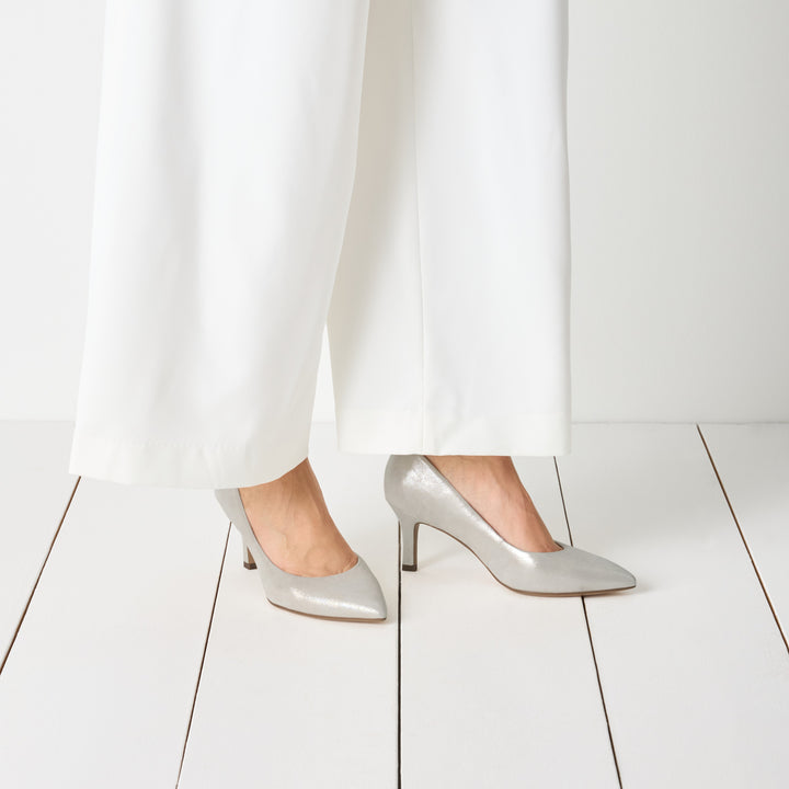 Tamaris Leather Heel Shoe- Silver