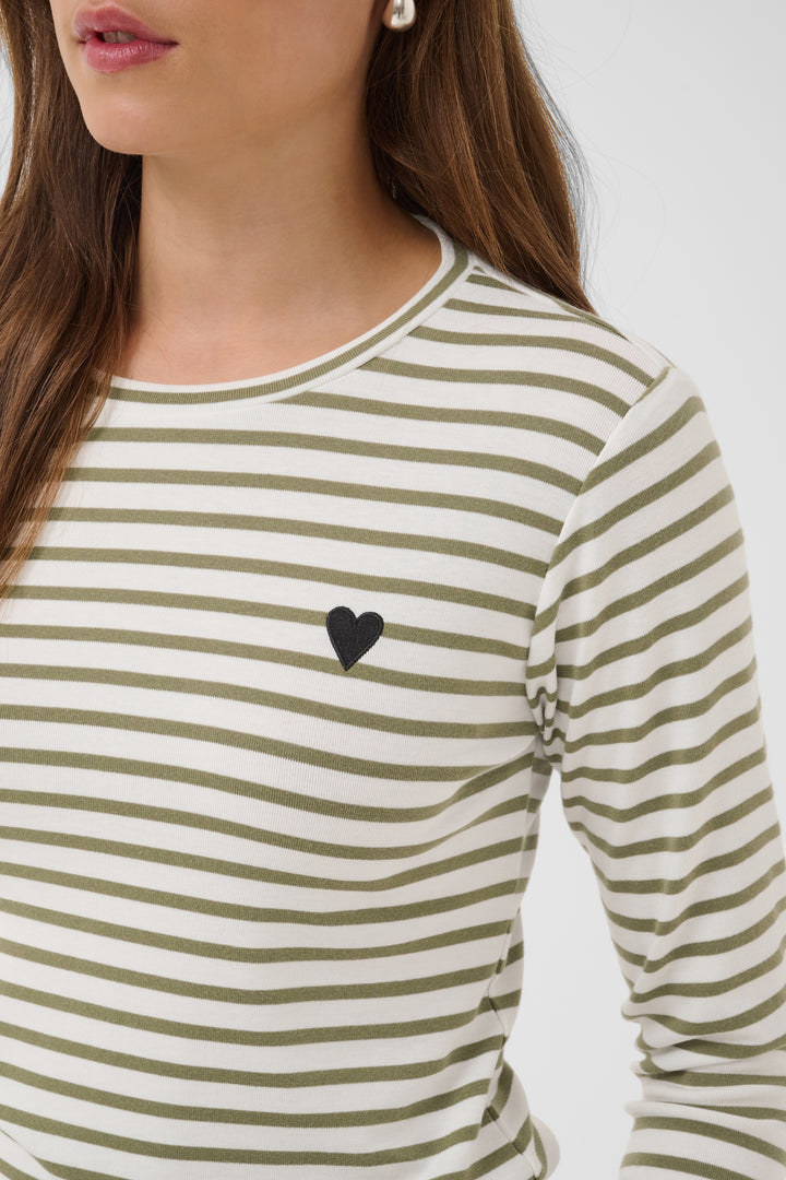 Kaffe Liddy T-Shirt - Chalk/Aloe- Black Heart