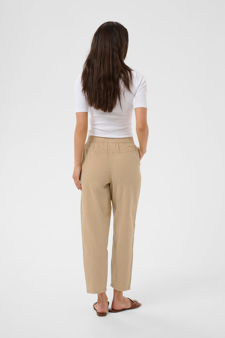 Kaffe Naya trousers- Classic Sand
