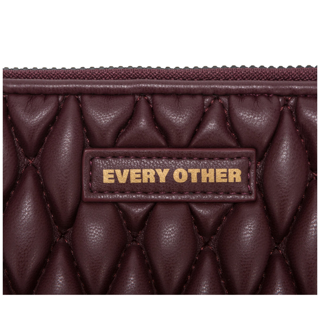 Every Other Quilted Zip Card Holder - Burgundy