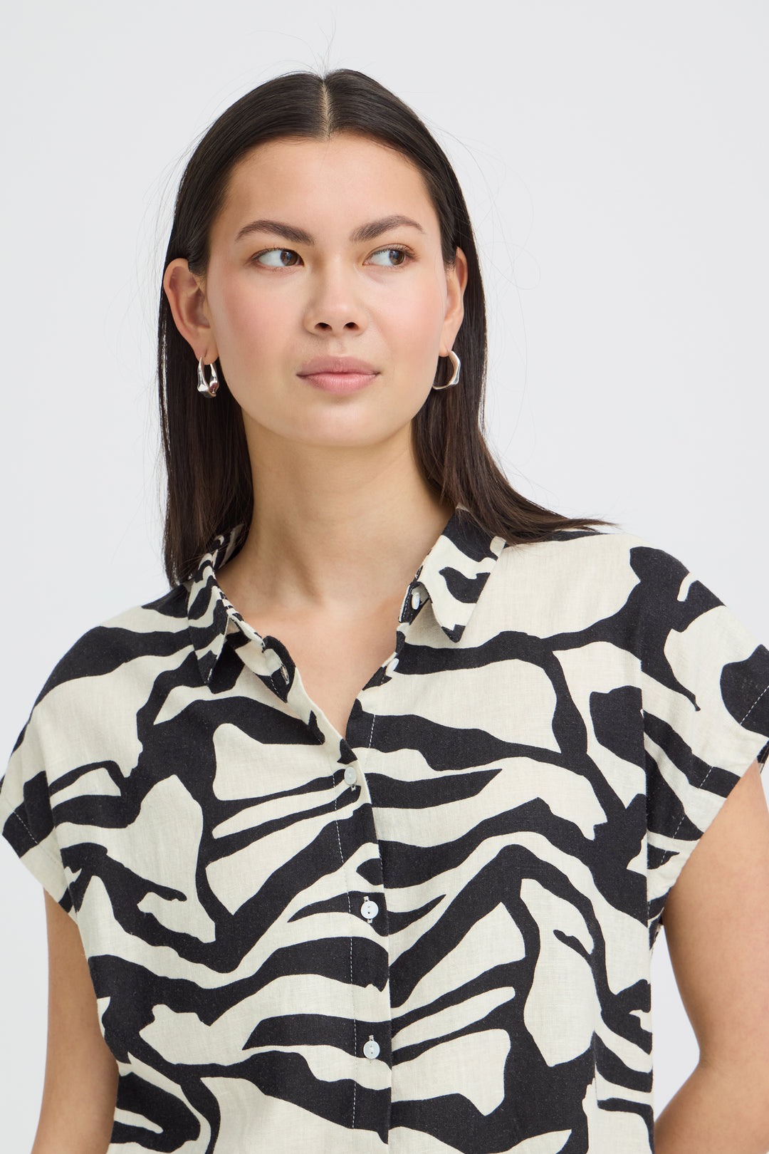IHLINNO Short Sleeve Blouse- Graphic Animal