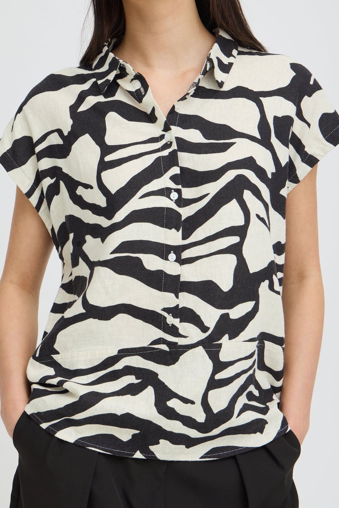 IHLINNO Short Sleeve Blouse- Graphic Animal