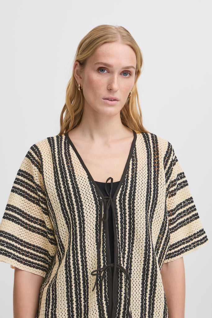 Ichi Winnia Kimono- Black