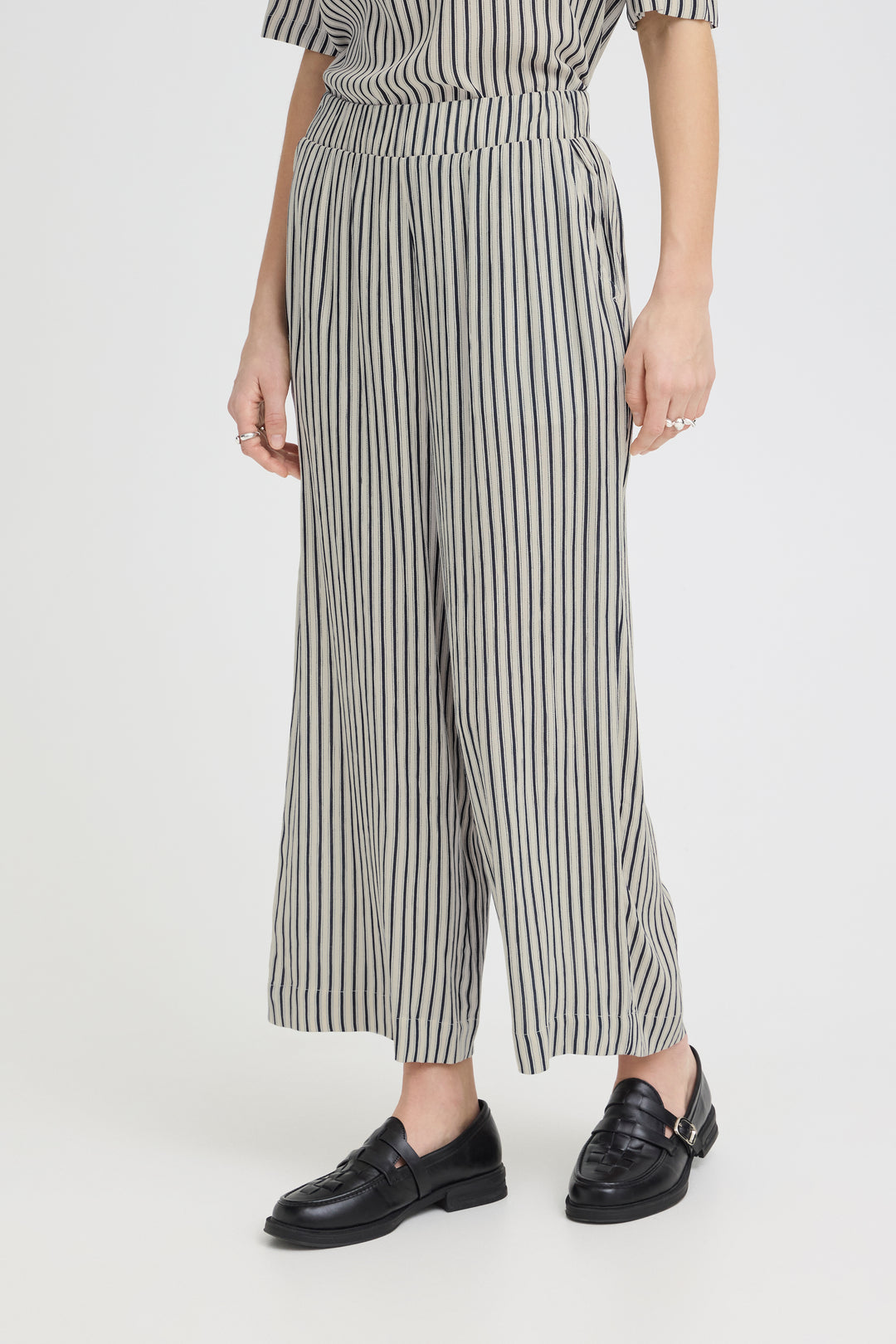 ICHI IHMARRAKECH Trousers- Total Eclipse Stripe