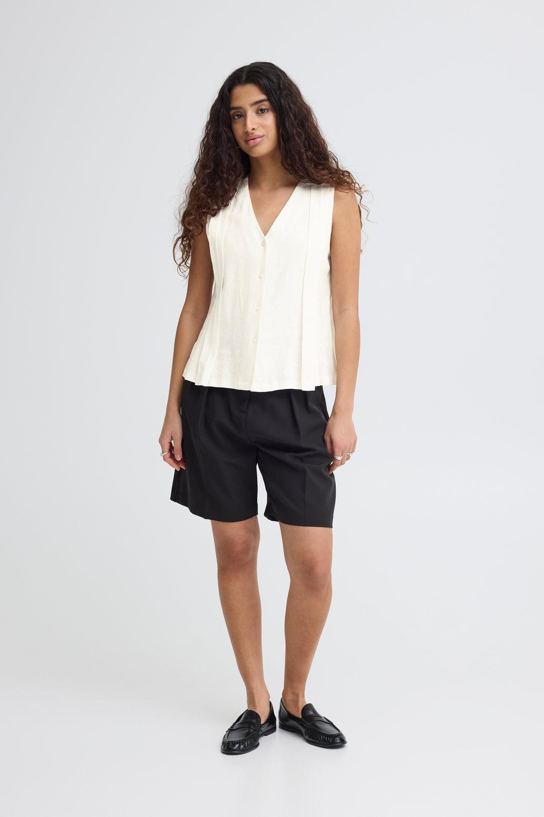 ICHI IHLINNO Sleeveless Blouse- Cloud Dancer