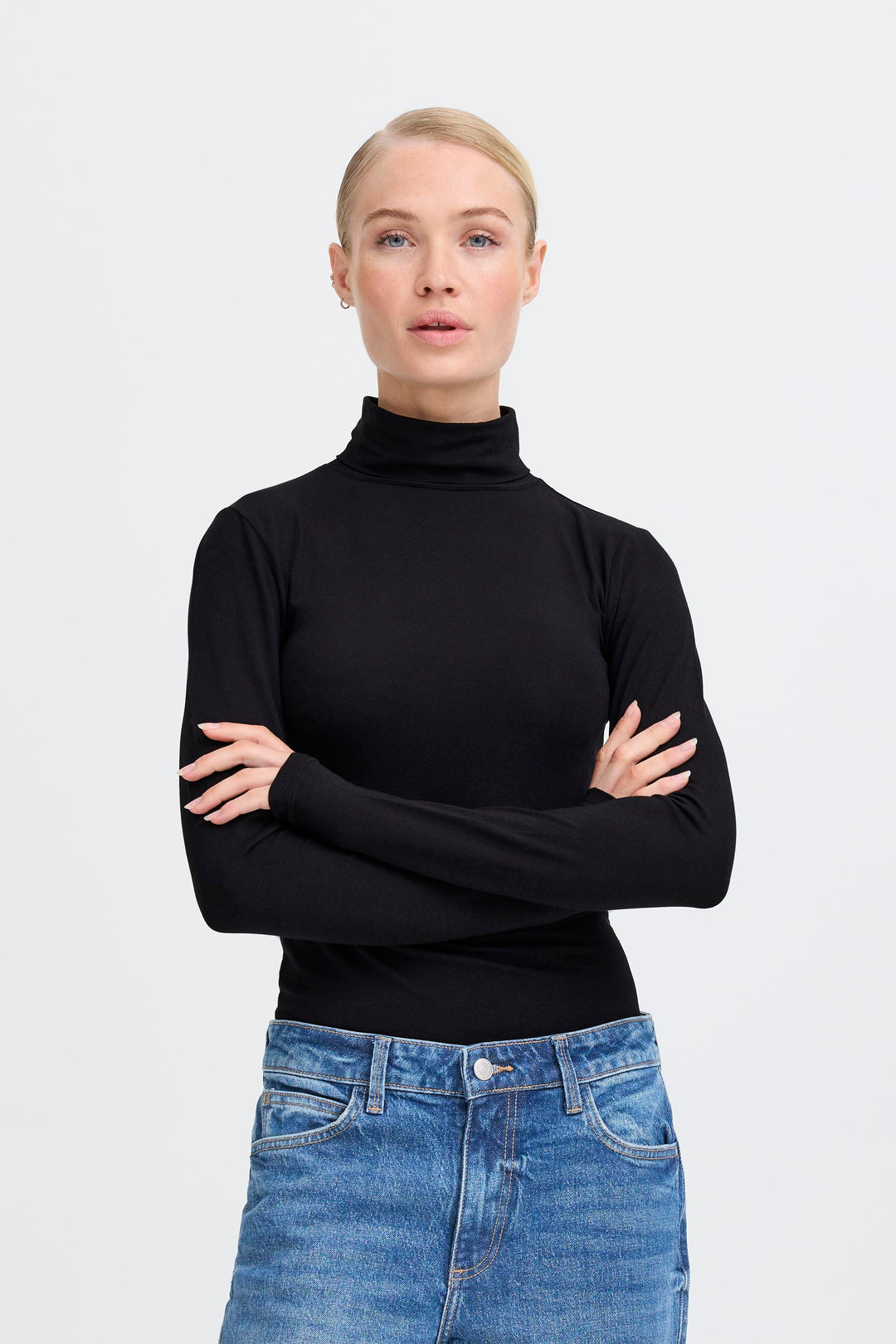 B.Young Pamila Roll Neck- Black