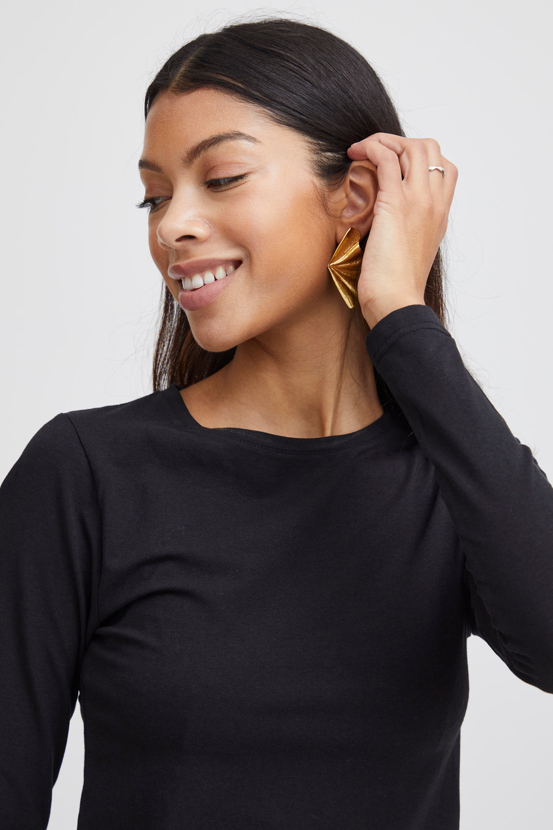 B.Young Pamila Long Sleeved T-Shirt- Black