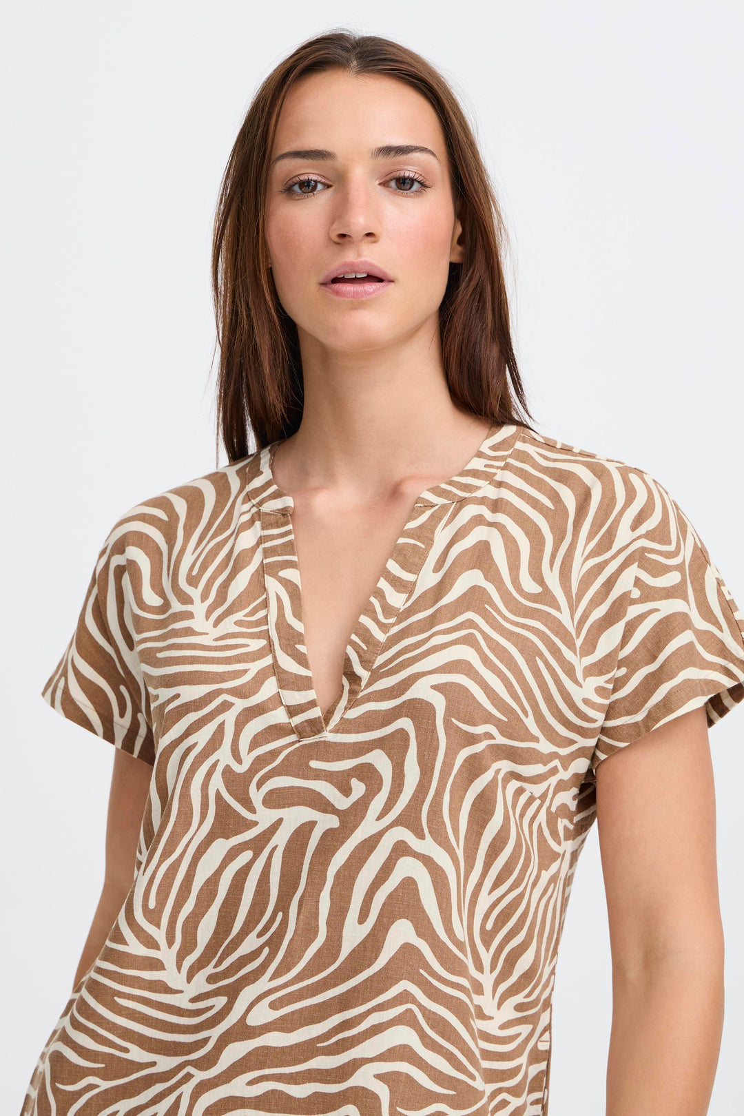 B.Young BYFALAKKA V-Neck Dress- Woodsmoke Animal