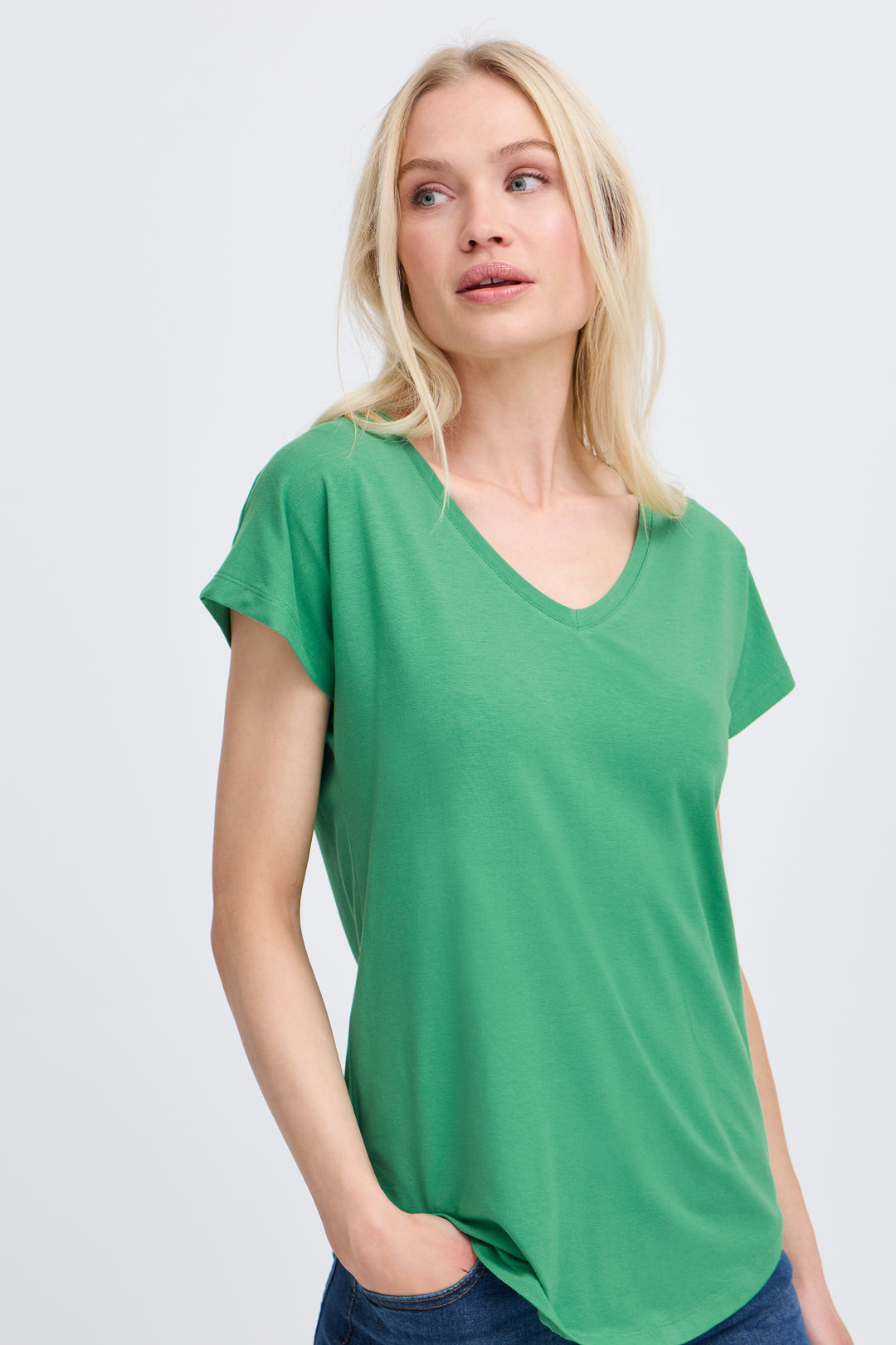 B.Young BYPamila V Neck T-shirt - Leprechaun