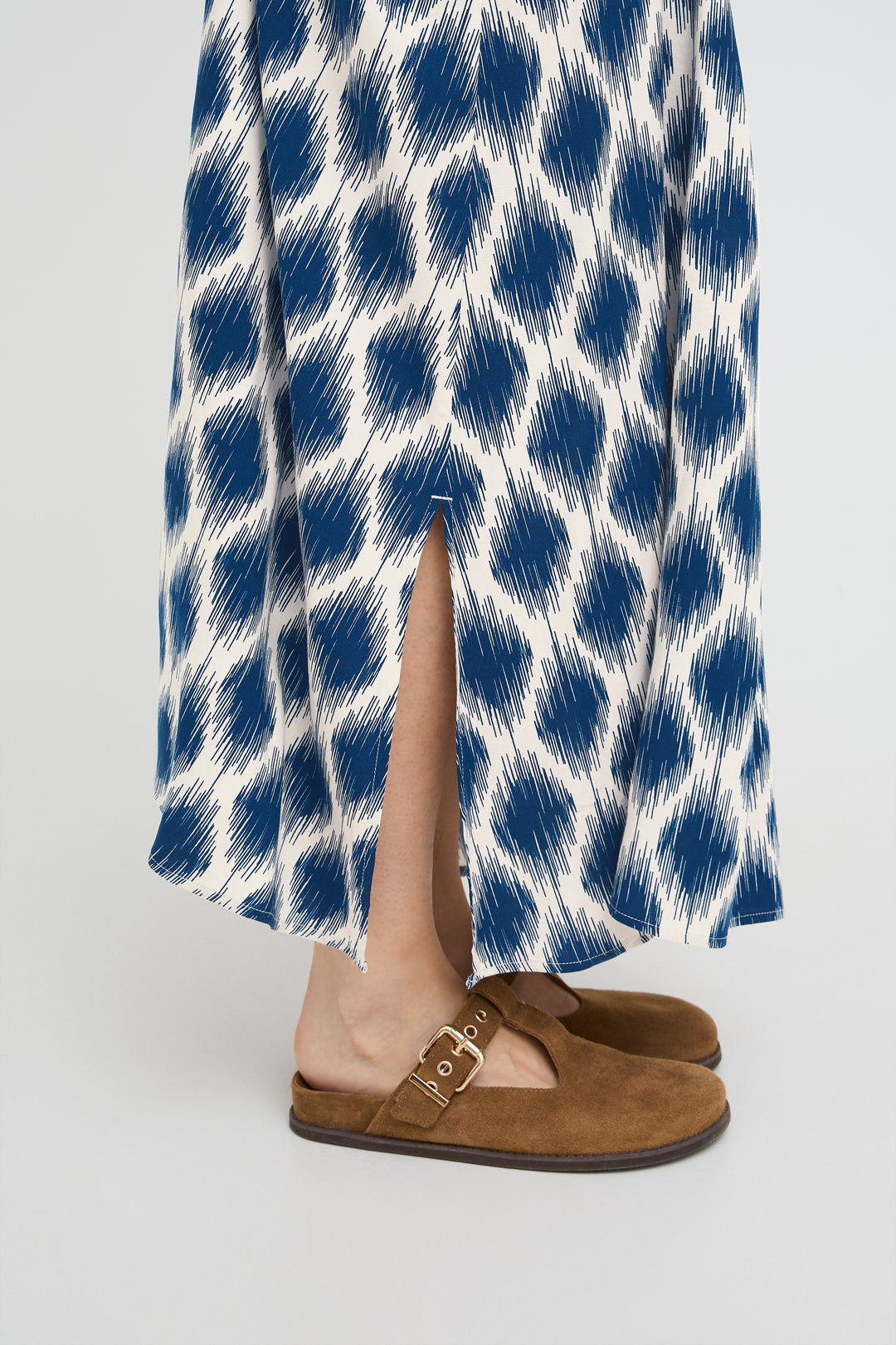 B.Young Mmjoella Slip Dress - Ogee IKat Med Blue