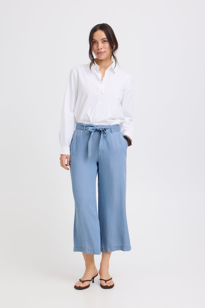 B.Young Kosmo Cropped Trousers- Light Blue Denim