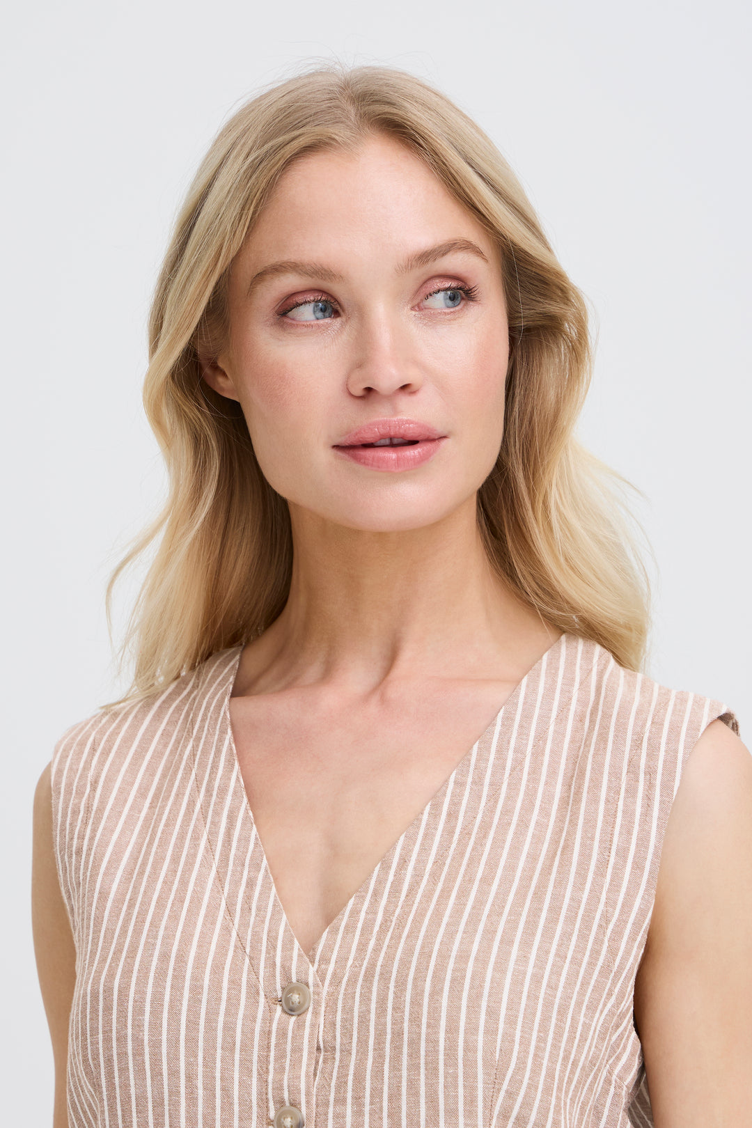 B.Young BYFALAKKA Waistcoat – Woodsmoke Stripe