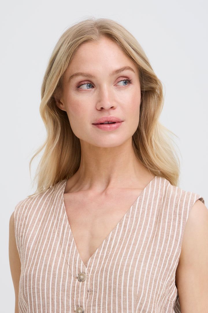 B.Young BYFALAKKA Waistcoat – Woodsmoke Stripe