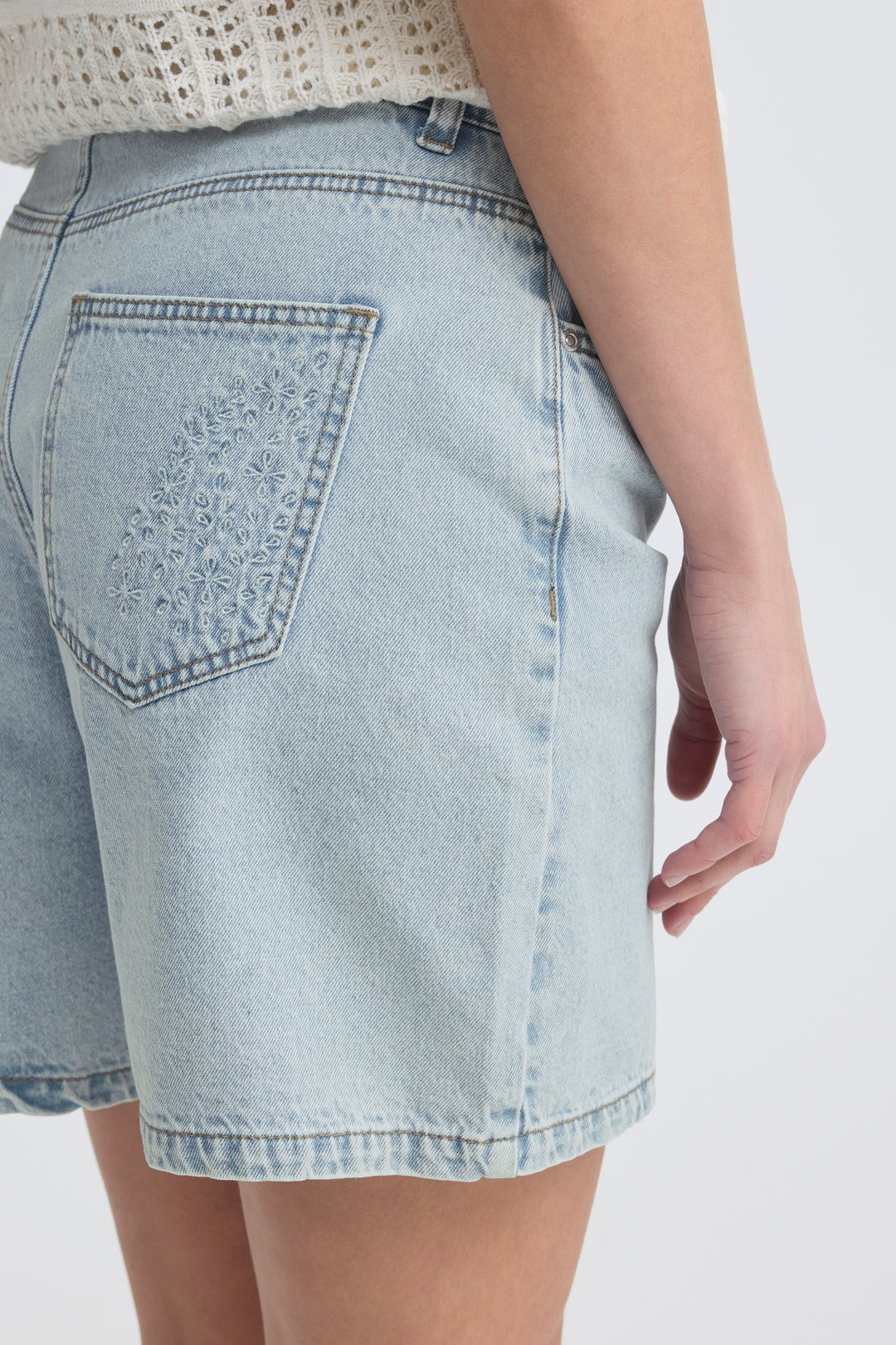 B.Young Kielo Embroided Shorts- Light Blue Denim