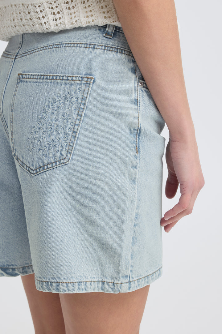 B.Young Kielo Embroided Shorts- Light Blue Denim