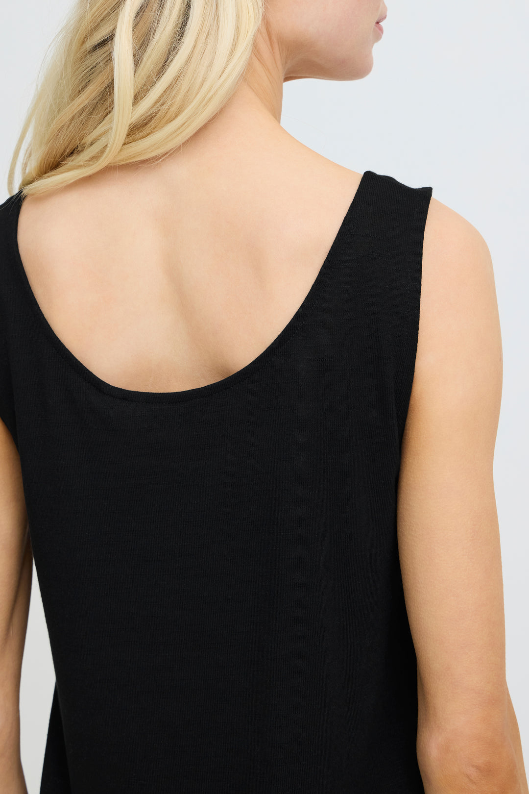 B.Young Simoa top- Black