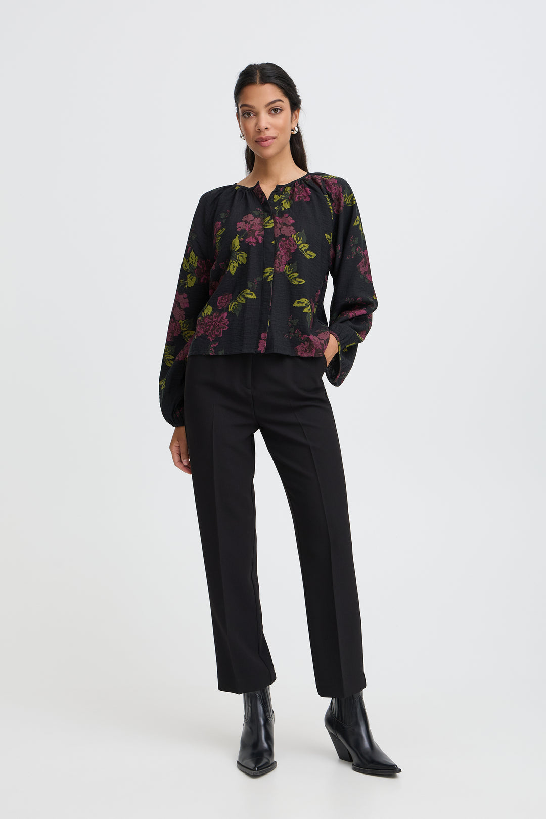 B.Young Byjania Blouse- Fudge Winter Rose