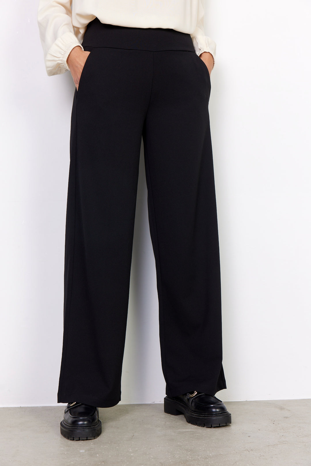 Soya Concept Siham 48 - Black