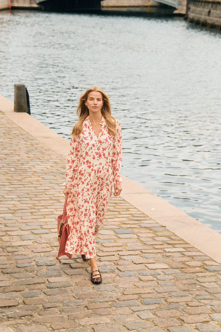 Saint Tropez EdaSZ Maxi Dress- Seedpearl Valiant Daisy