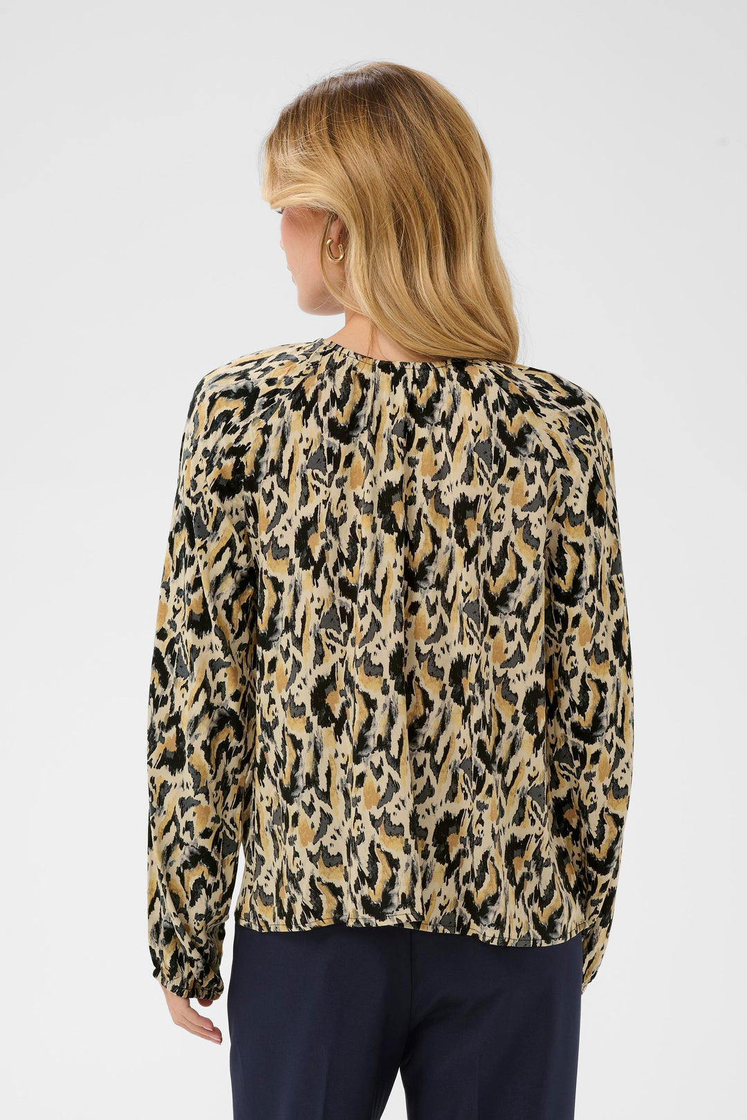 Saint Tropez OsinaSZ Blouse – Tannin Blurry Animal Print