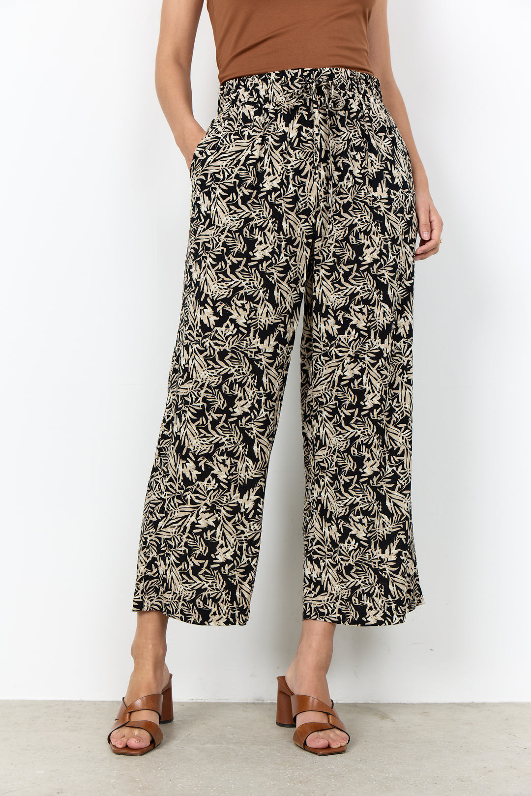 Soya Concept Faye 4-C Pants- Black print