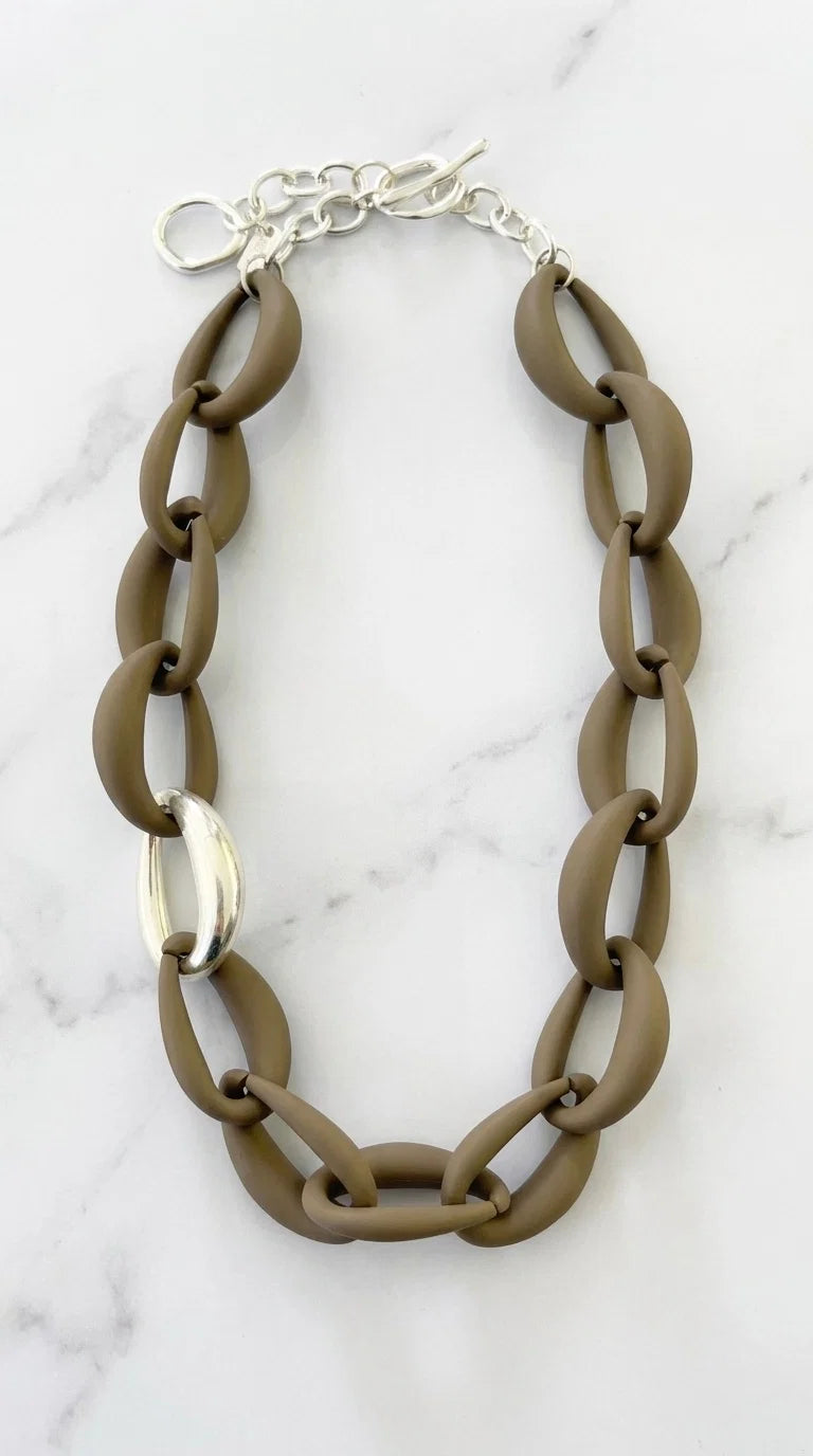Envy Chunky Resin Link Necklace - Taupe