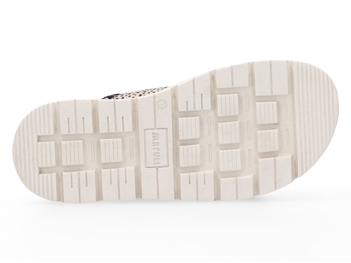 Maruti Dilan Hairon Pixel- Off white/Black