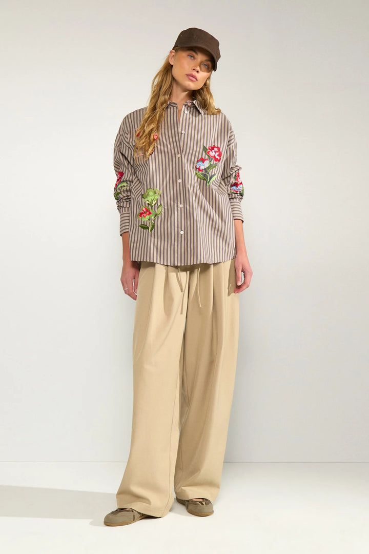 Numph NuKacey Embriodery Shirt - Deep Taupe