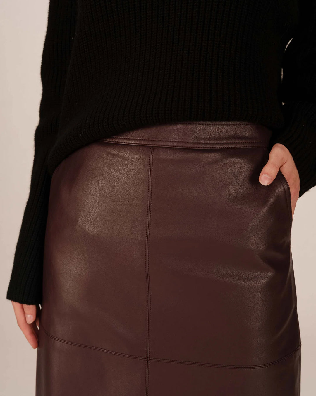 Grace & Mila Sirene Skirt- Faux Leather - Bordeaux