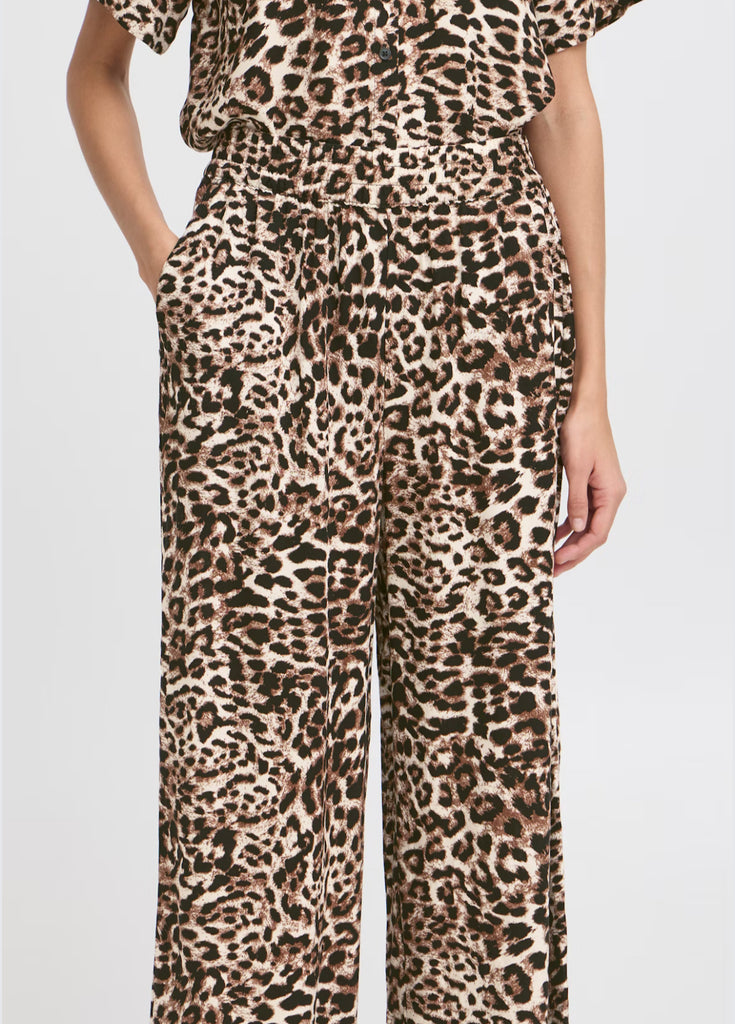 BYoung Mmjoella Crop Pants- Leopard Print