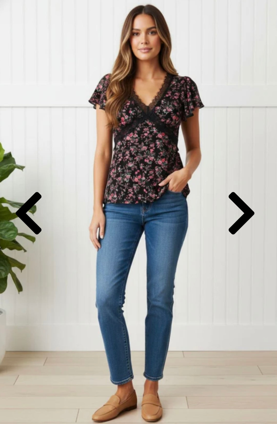 Stella London Floral Lace Trim Flutter Sleeve Top
