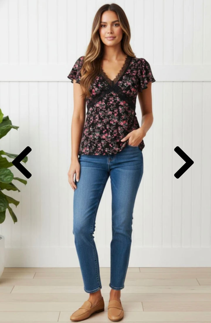 Stella London Floral Lace Trim Flutter Sleeve Top