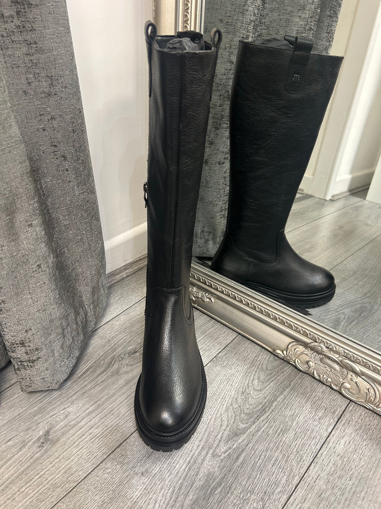 Maruti Briana Laarzen Black