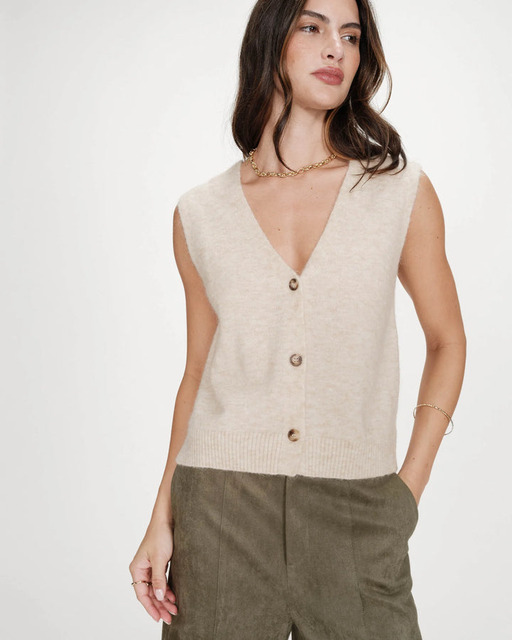 Grace & Mila Nars Sleeveless Buttoned Cardigan- Sand