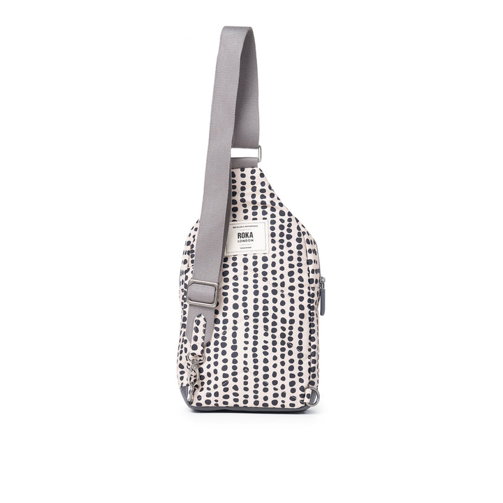 Roka London - Willesden B Large Recycled Canvas - Linear Dot