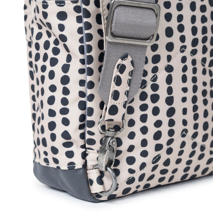 Roka London - Willesden B Large Recycled Canvas - Linear Dot