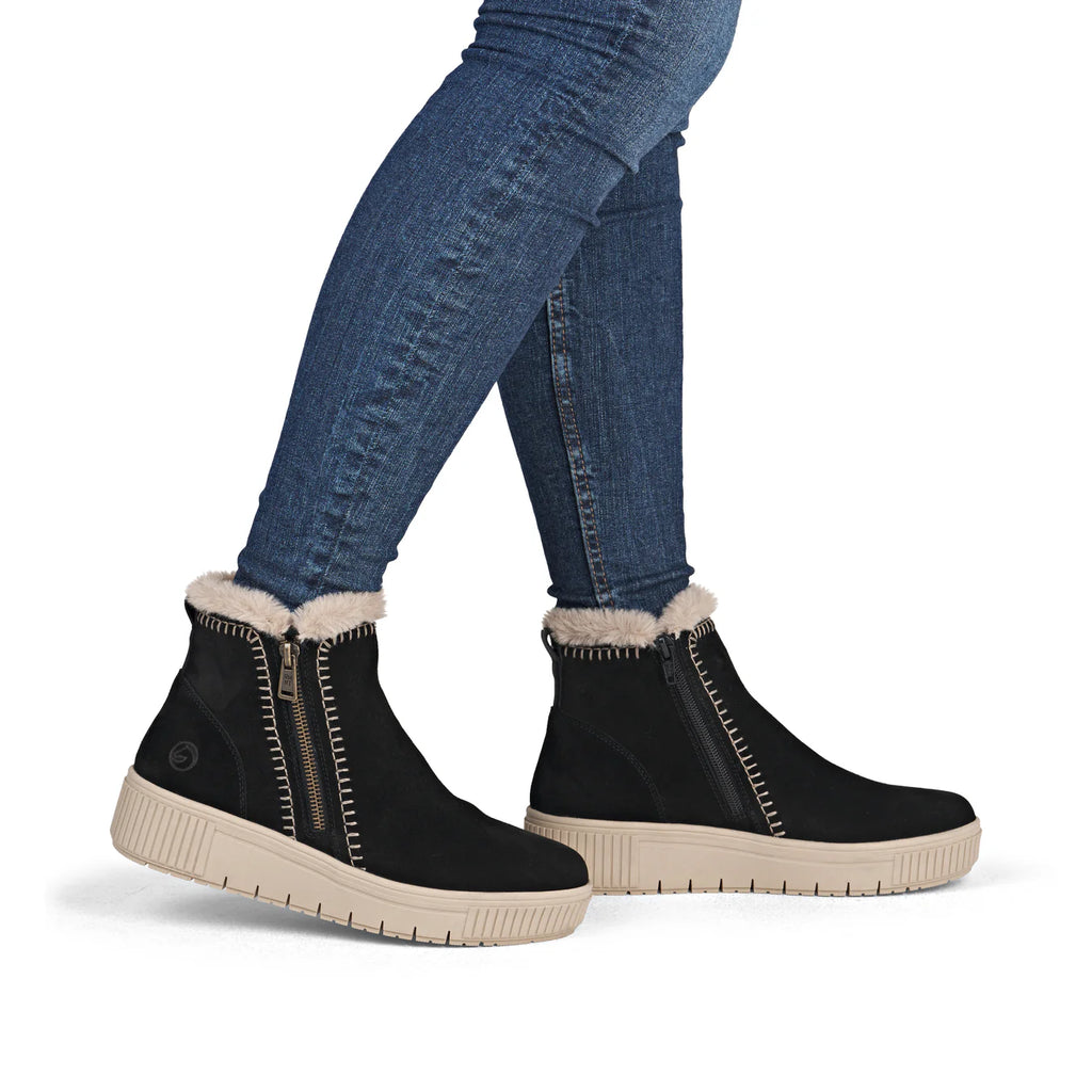 Remonte Black Zip Boots - Wool Lining D3B70-03