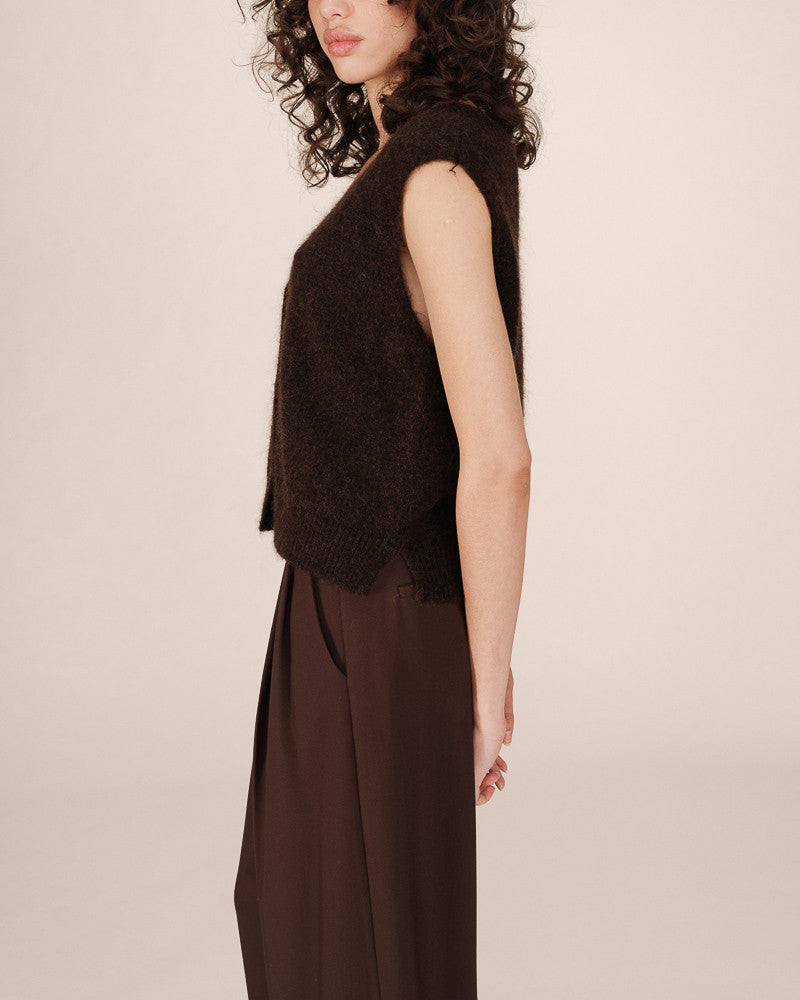 Grace & Mila Santa Sleeveless Cardigan - Chocolat