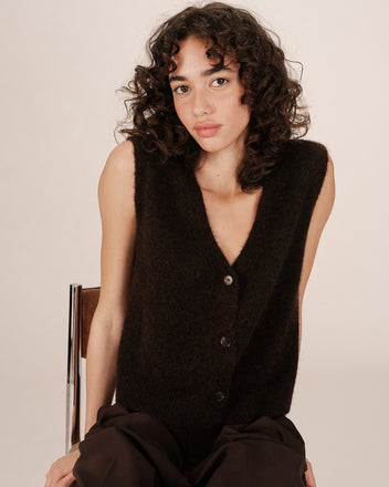 Grace & Mila Santa Sleeveless Cardigan - Chocolat
