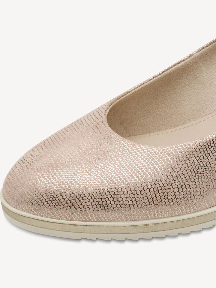 Tamaris Metallic Wedge Shoe- Gold