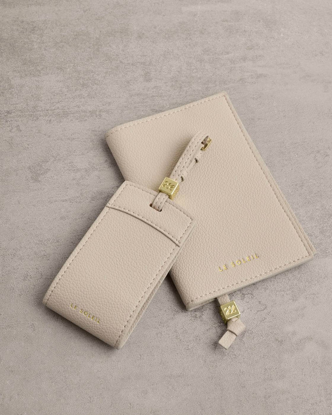 Katie Loxton Passport Cover 'The world is your OYSTER'- Pewter