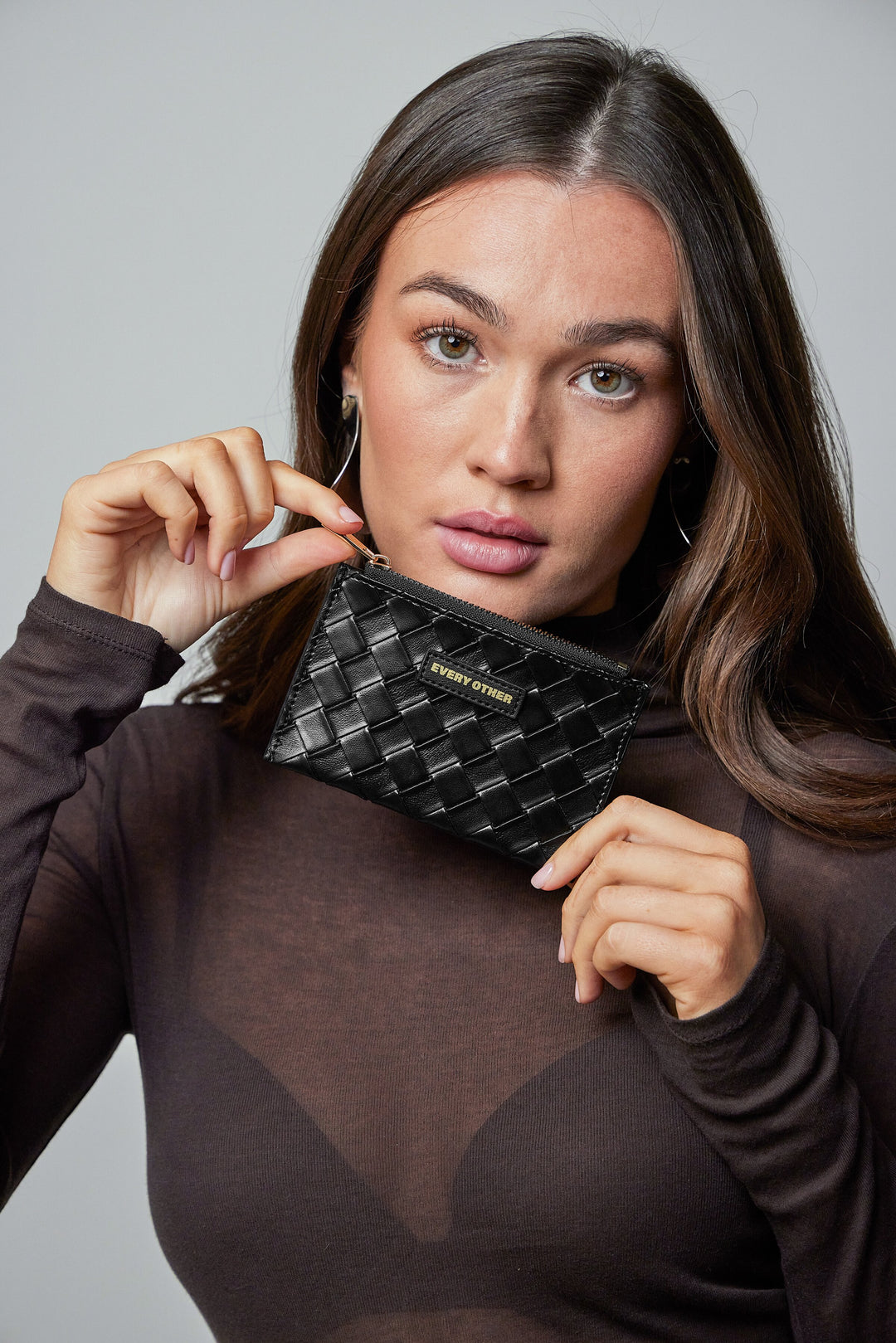 Every Other Woven Zip Card Holder - Black