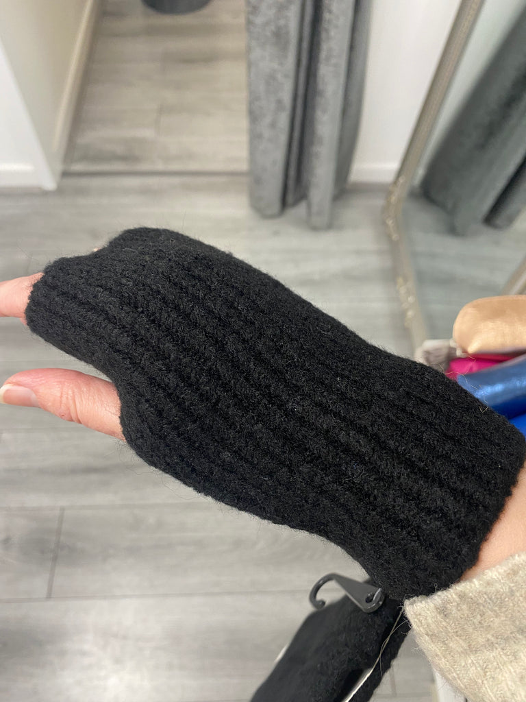 Fingerless gloves