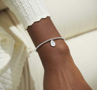 Joma Jewellery- Birthflower A Little August Bracelet- Poppy